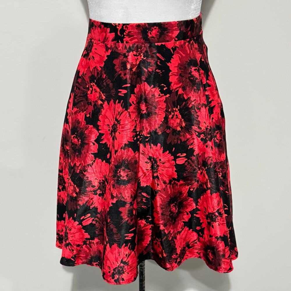 NWT Vintage Y2K NY Invasion Floral Skater Skirt Size 1X Red‎ & Black Rockabilly - Picture 4 of 12